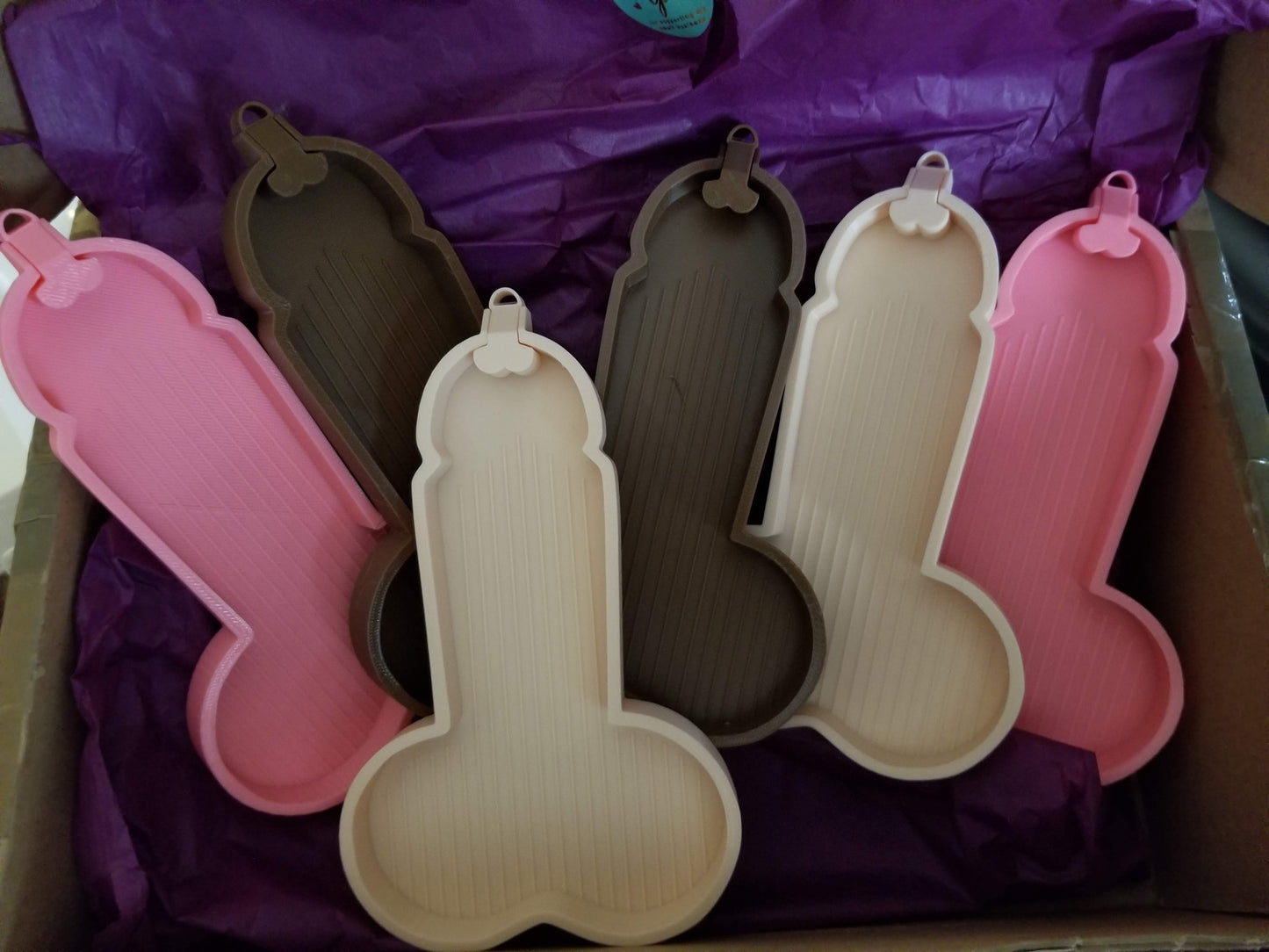 Willy, the Penis Shaped Diamond Painting Tray you never knew you needed