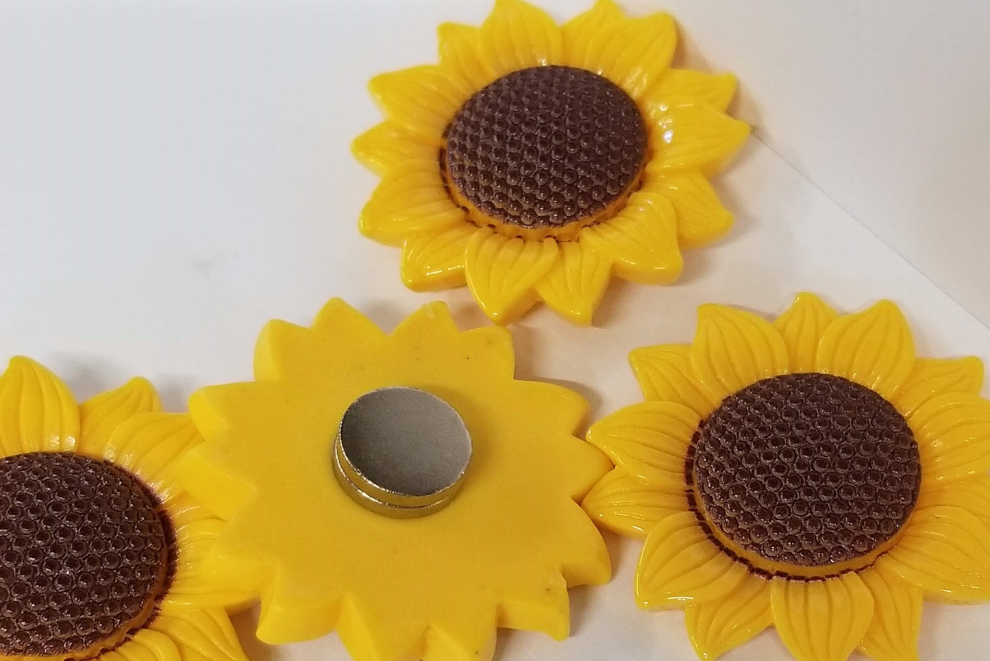 Cover Minder, Large Sunflower, 40mm