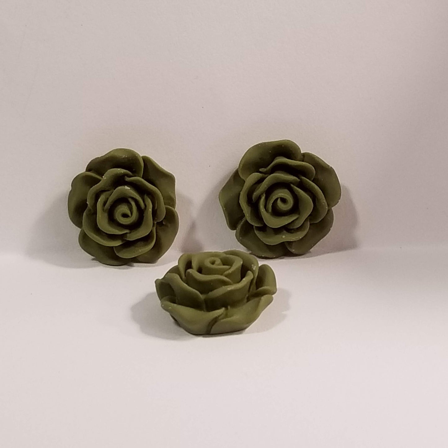 Rose Cover Minders, Vintage colors 20mm