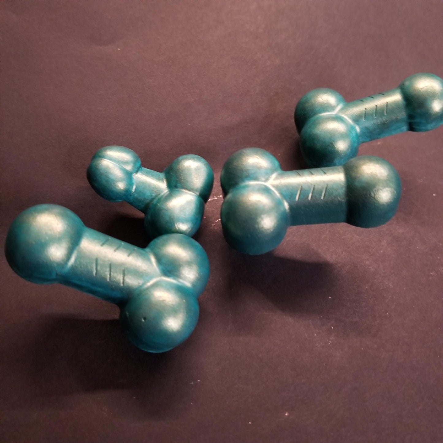 Cover Minder Pete is at your service, a penis shaped cover minder for diamond painting