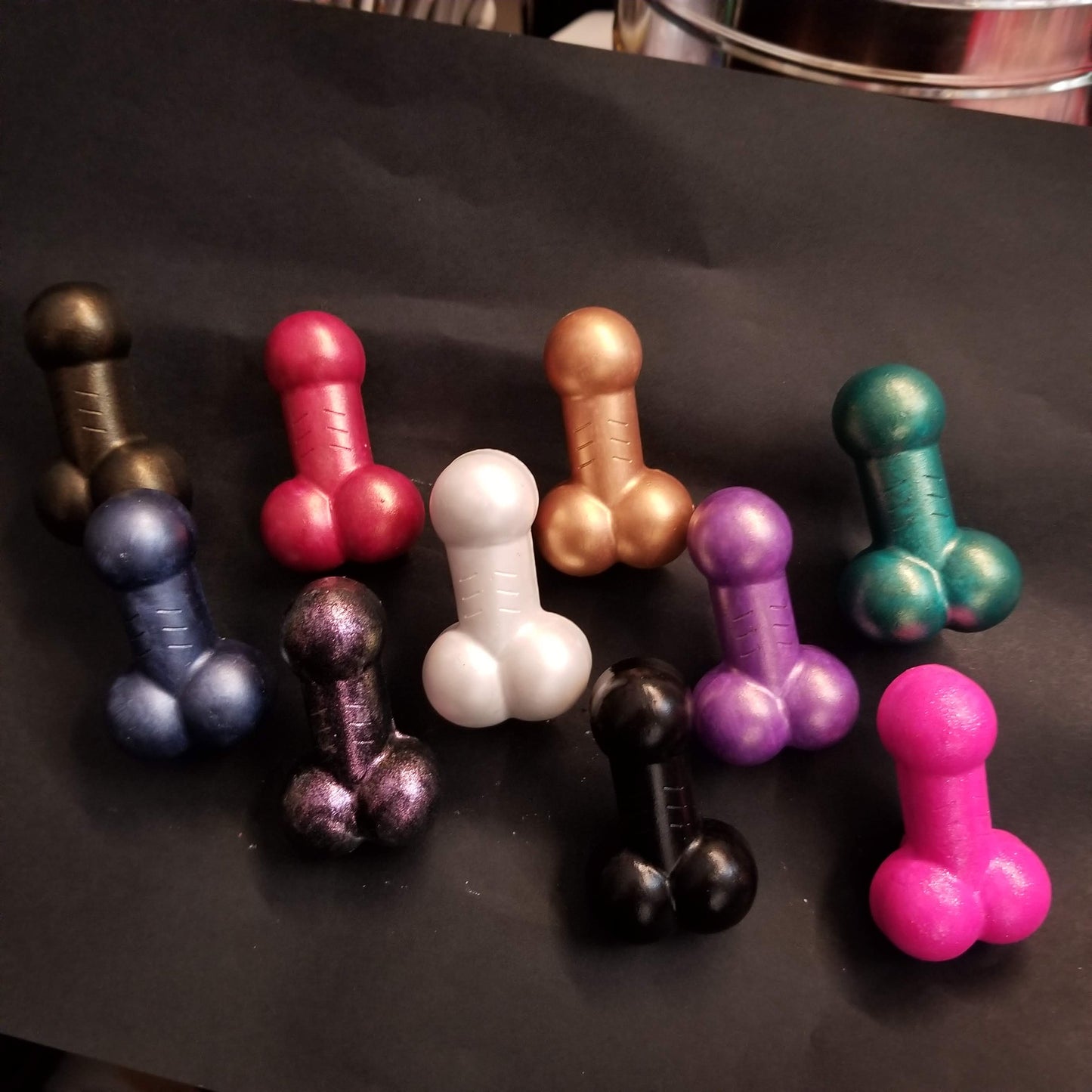 Cover Minder Pete is at your service, a penis shaped cover minder for diamond painting